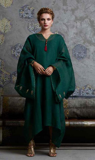 Muneera Kaftan